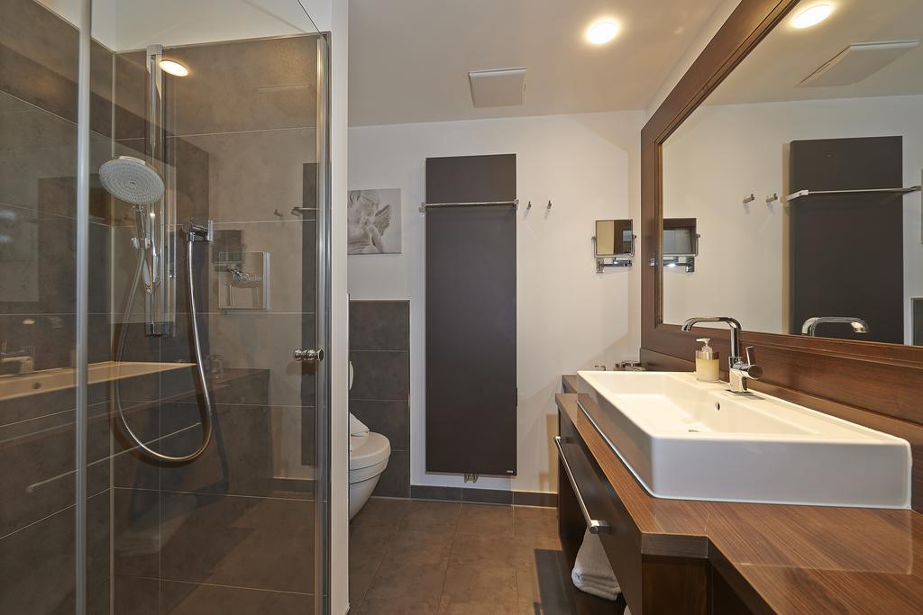 Brauereigasthof Zum Loewenbraeu Adelsdorf Kamer foto